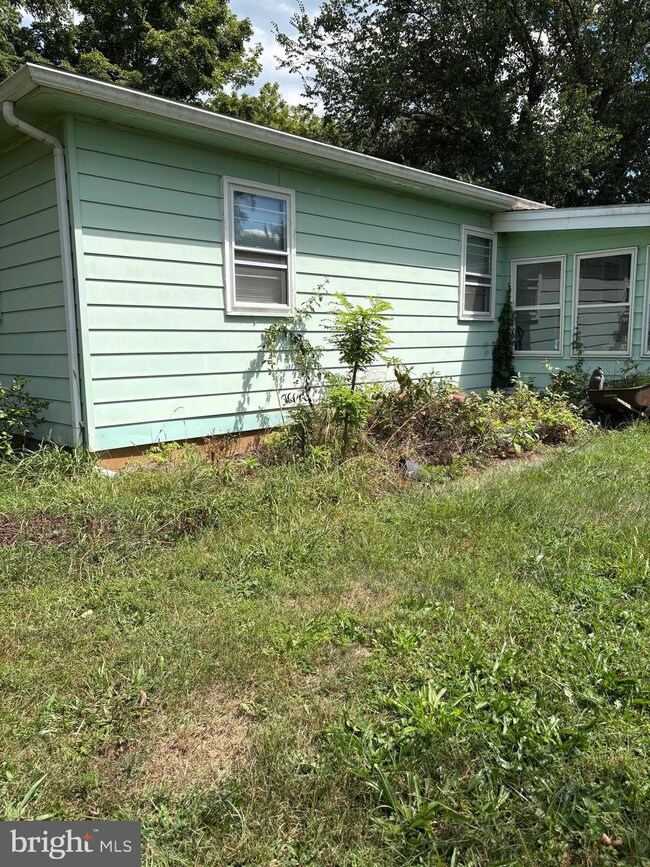 127 Beans Ln, Moorefield, WV 26836 - photo 6