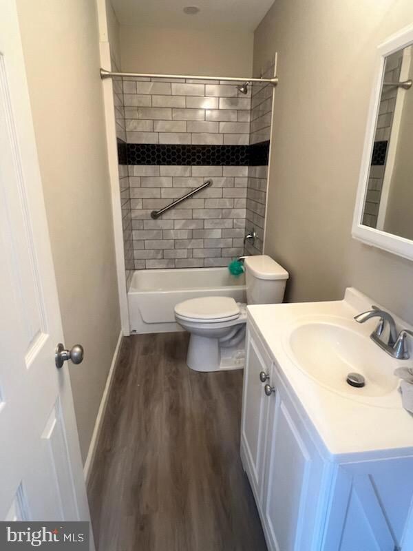 430 Macdade Blvd unit 2, Darby, PA 19023 - photo 4