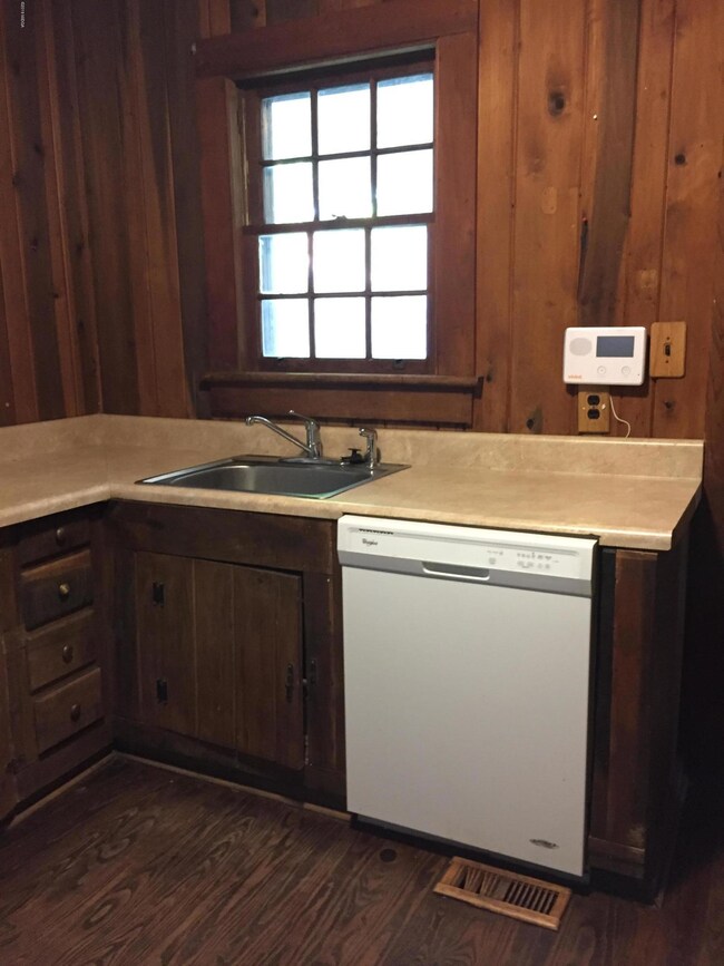 214 Riley Ave, Macon, GA 31204 - photo 5