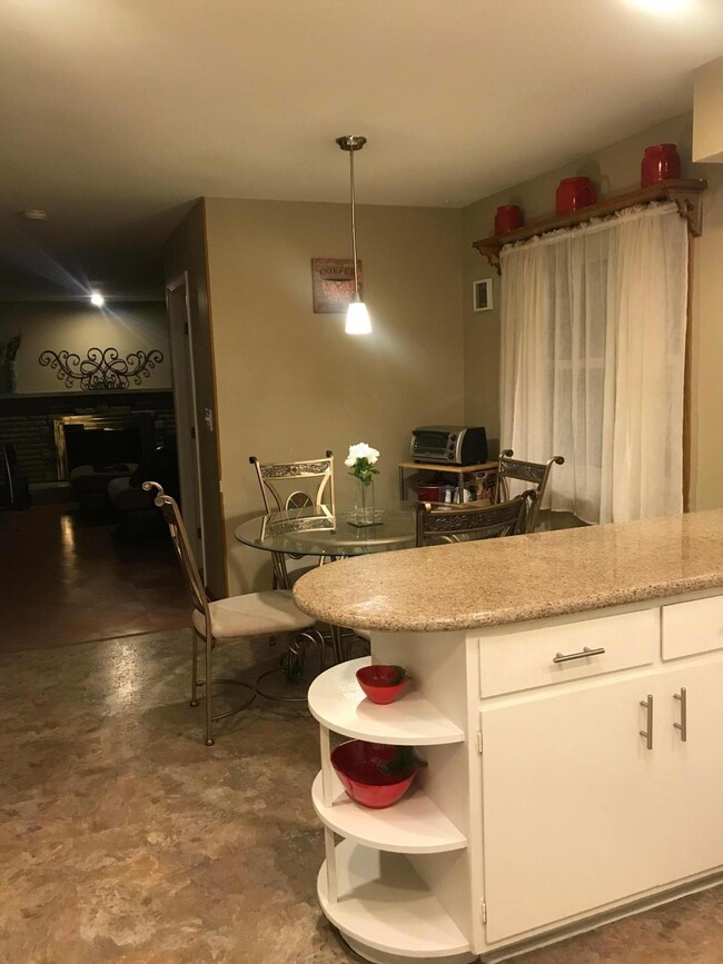 5713 Loganwood Rd, Columbus, OH 43229 - photo 7