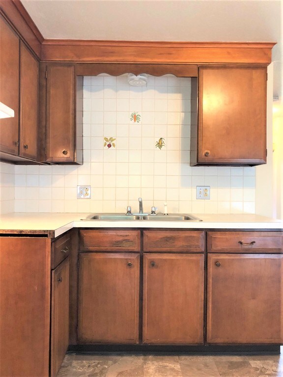 250 West St unit 8, Ware, MA 01082 - photo 6