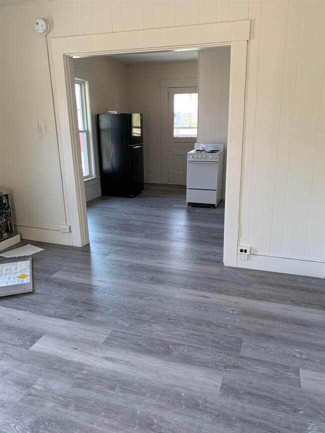 96 Cherry St unit 2, Saint Johnsbury, VT 05819 - photo 5