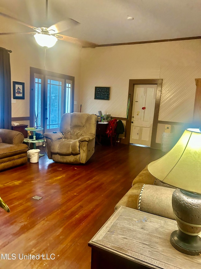 505 N Cherry St, Magnolia, MS 39652 - photo 7