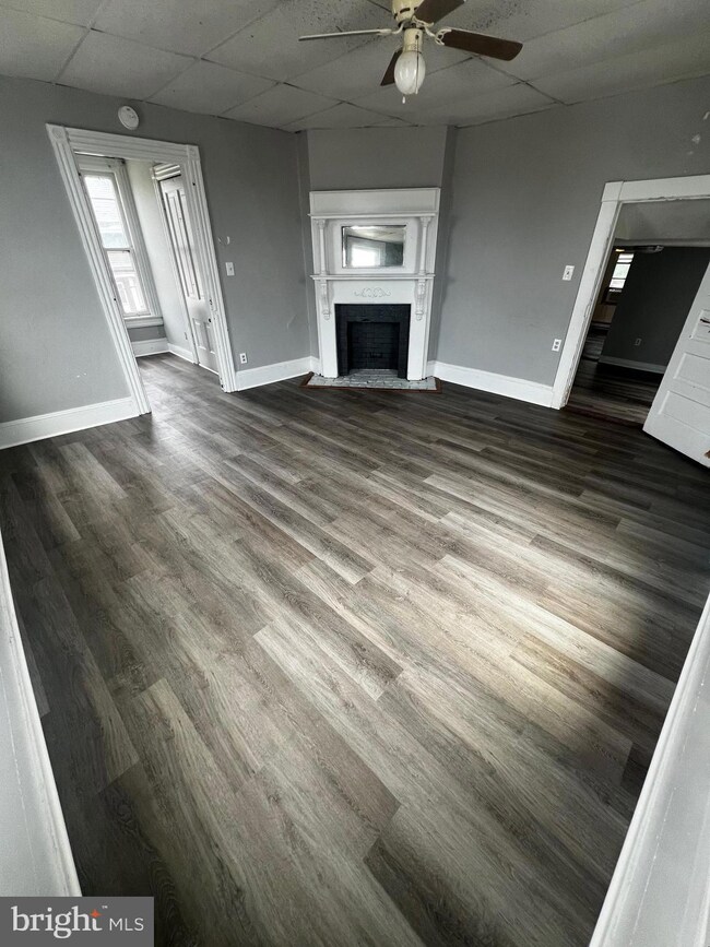 109 E Congress St unit 200, Charles Town, WV 25414 - photo 2