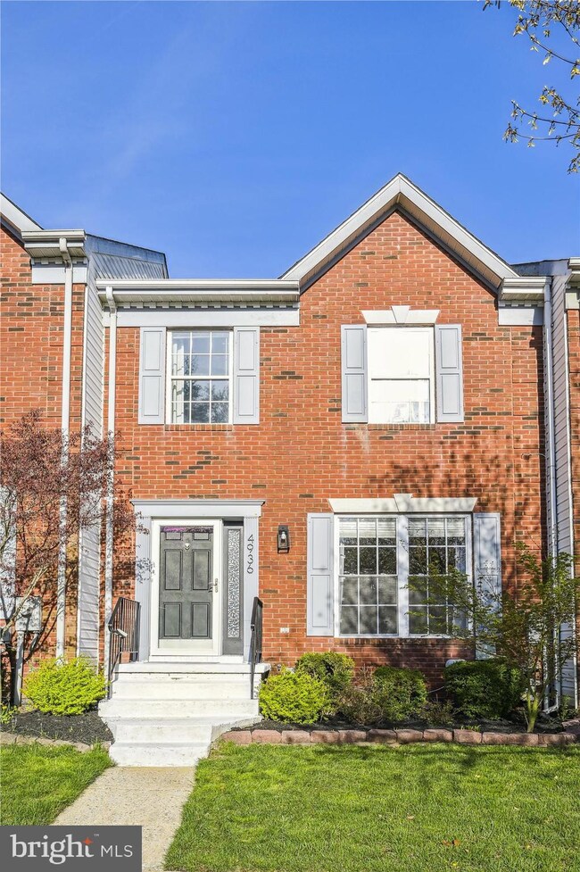 4936 Lockard Dr, Owings Mills, MD 21117 - photo 2