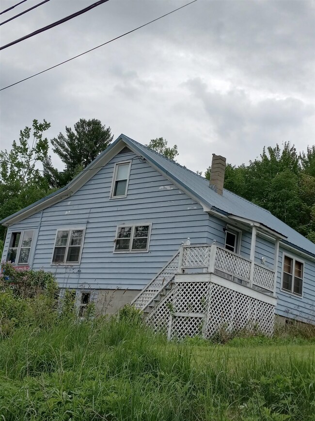 105 Jericho Rd, Berlin, NH 03570 - photo 2
