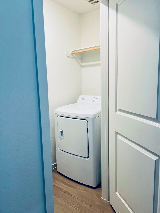 28742 Texas Plains Dr, Hockley, TX 77447 - photo 5