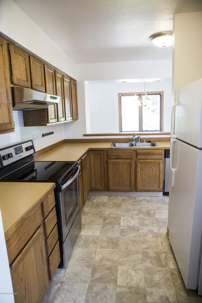 3307 Leonard Cir, Anchorage, AK 99507 - photo 5