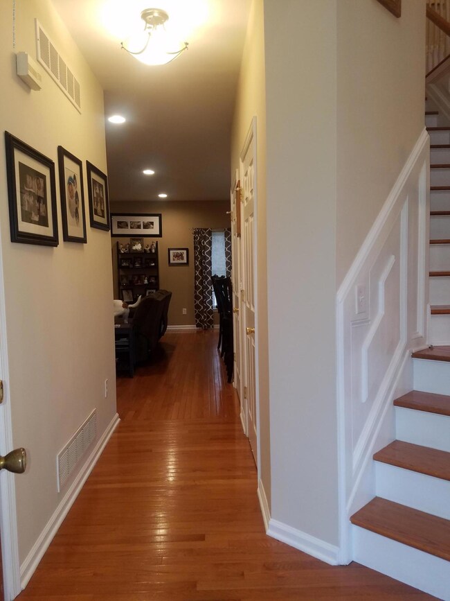 438 Lewistown Rd, Columbus, NJ 08022 - photo 2