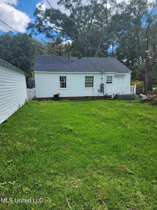 4839 Sheridan Drive - 2