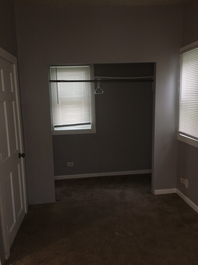 1124 Ridgeway Ave, Aurora, IL 60506 - photo 7