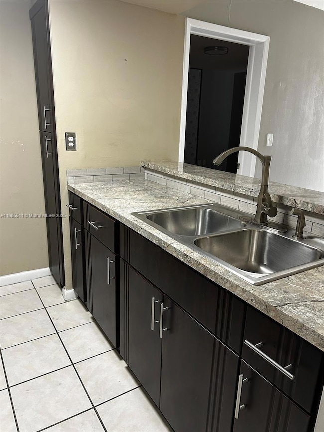 Las Brisas at Country Club of Miami unit D107, Hialeah, FL 33015 - photo 2