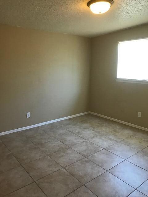 2218 Cumbre Negra St, El Paso, TX 79935 - photo 5
