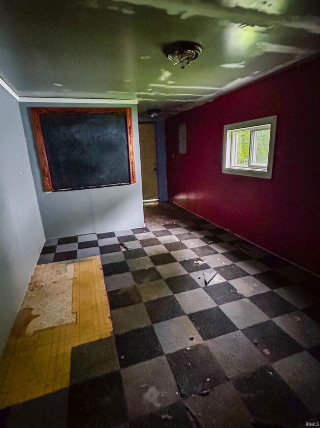 73 N Thorne St, Wabash, IN 46992 - photo 3