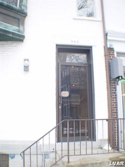 904 W Walnut St unit 2nd, Allentown, PA 18102 - photo 3