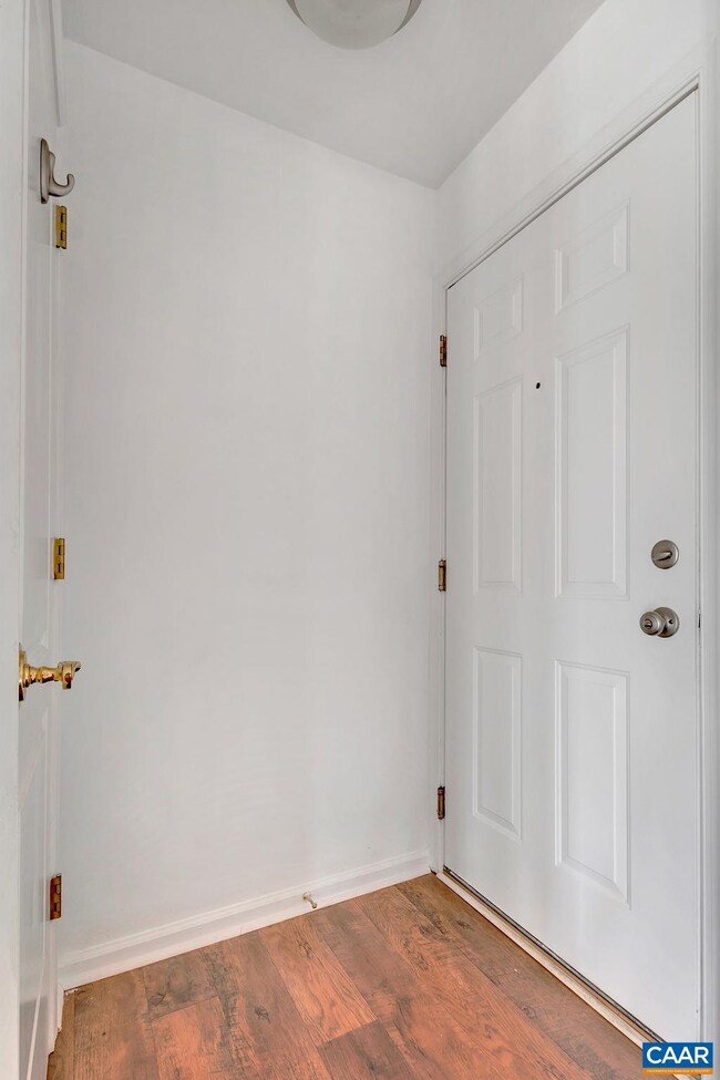 1217 Villa Ln unit C, Charlottesville, VA 22903 - photo 6