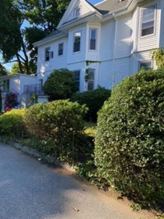 21 Mount Vernon St, Saugus, MA 01906 - photo 2