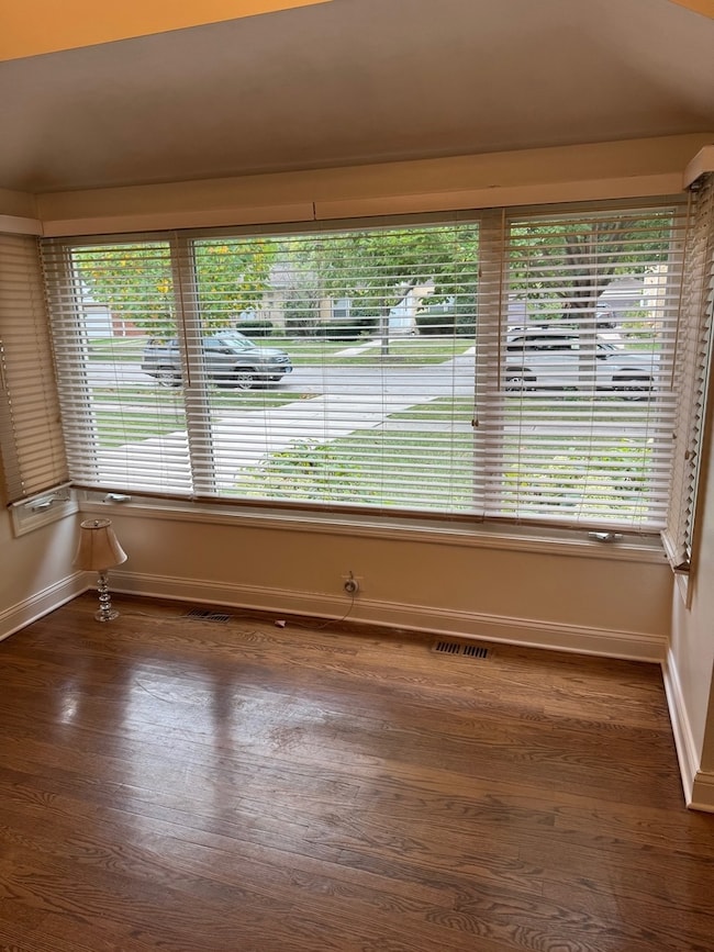 1315 Elliott St, Park Ridge, IL 60068 - photo 3