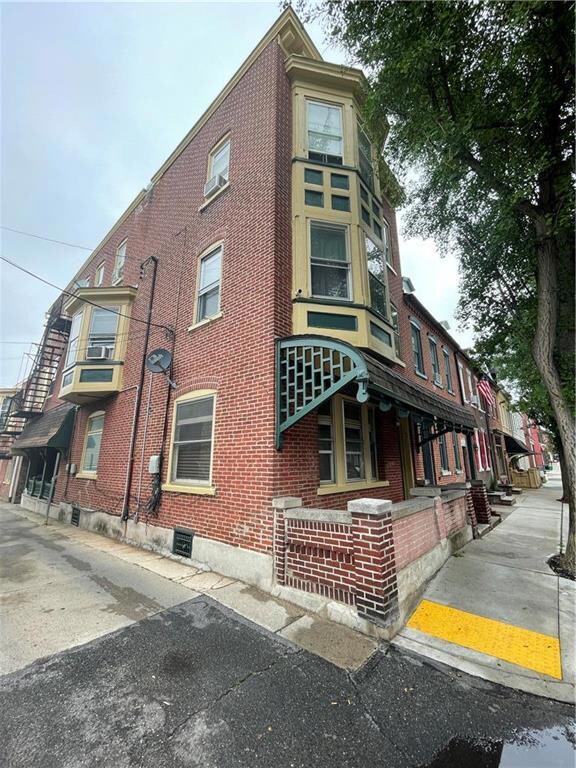 209 N Peach St unit 2nd Floor, Allentown, PA 18102 - photo 3