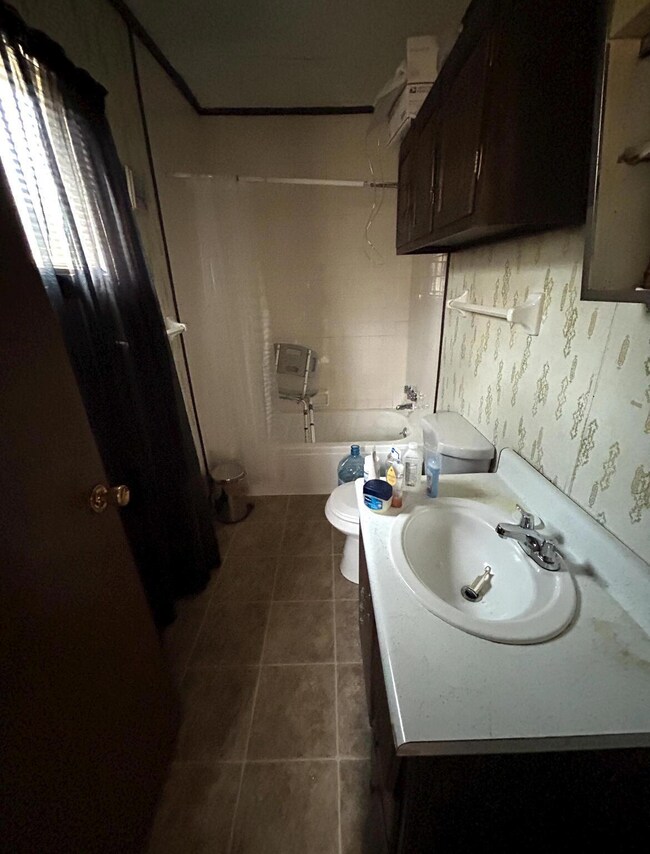 711 Westphal Ave, Columbus, OH 43213 - photo 7