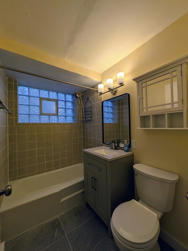 11840 S Karlov Ave unit BE, Alsip, IL 60803 - photo 7