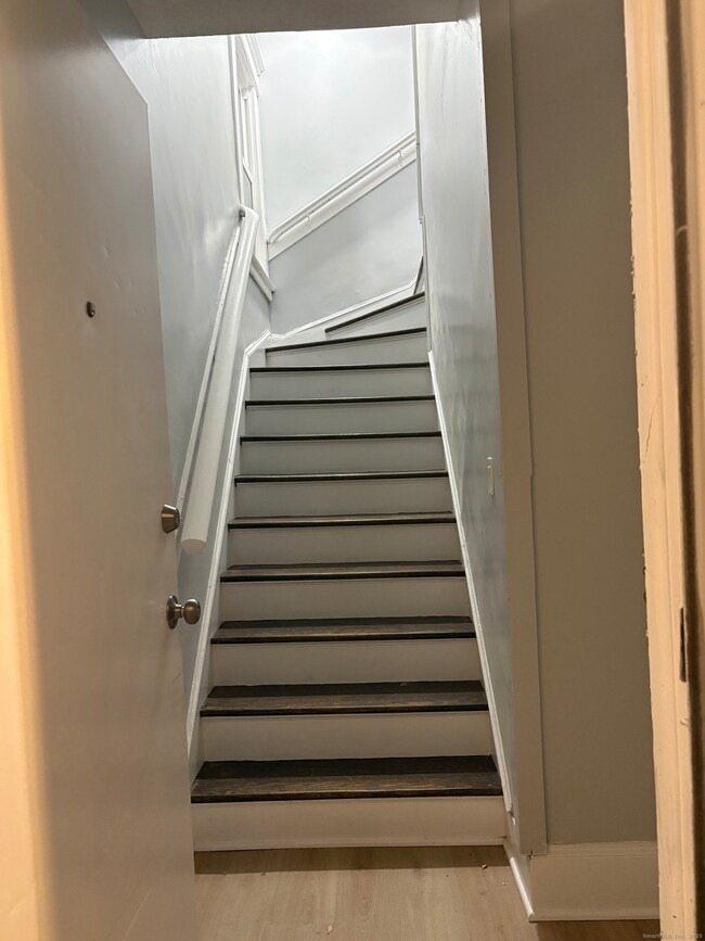 72 4th St unit 1, New Haven, CT 06519 - photo 4