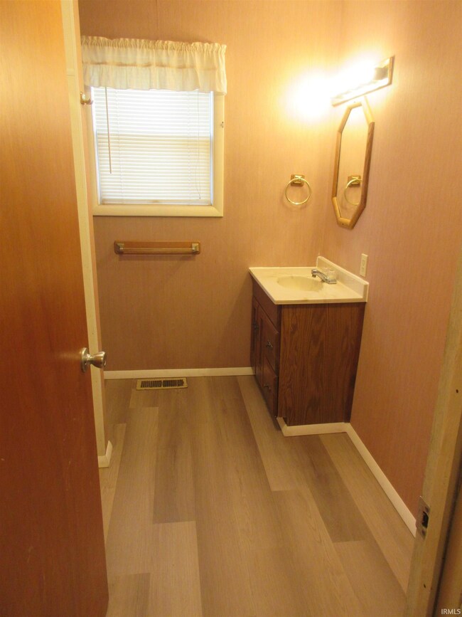 815 W Main St, Portland, IN 47371 - photo 7