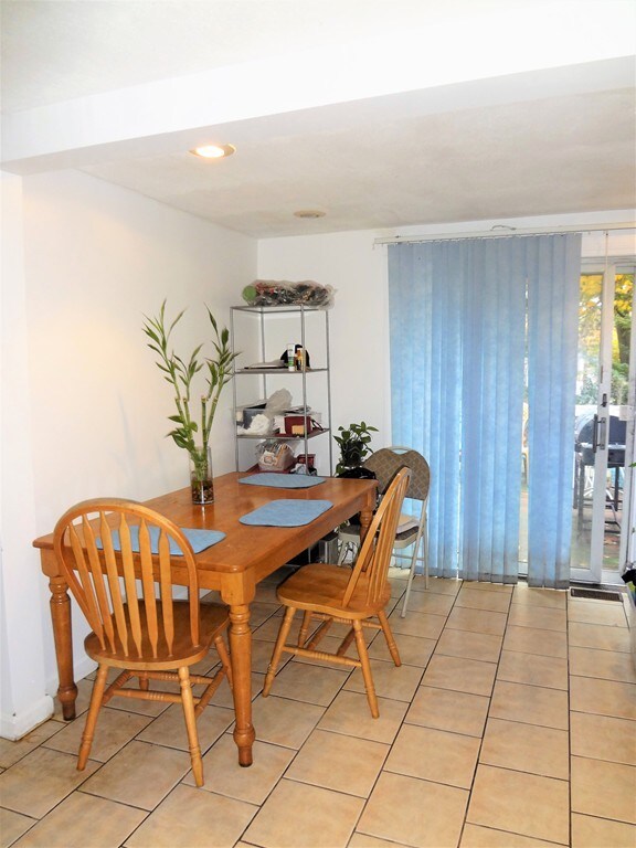 30 Oak Point Rd, Saugus, MA 01906 - photo 4