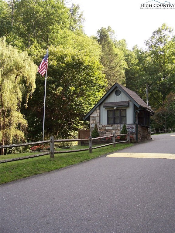 Powder Horn Mountain Gatehouse