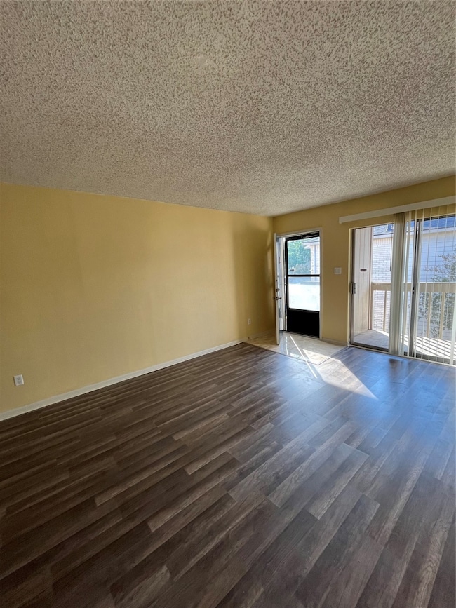 3919 Fairmont Pkwy unit 200, Pasadena, TX 77504 - photo 3