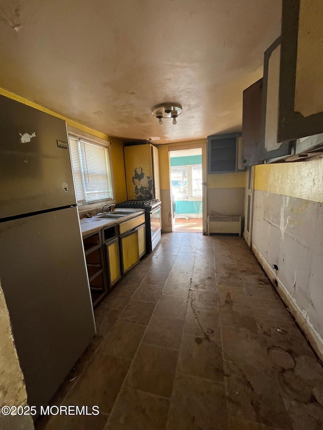 10 Pergola Ave, Jamesburg, NJ 08831 - photo 4