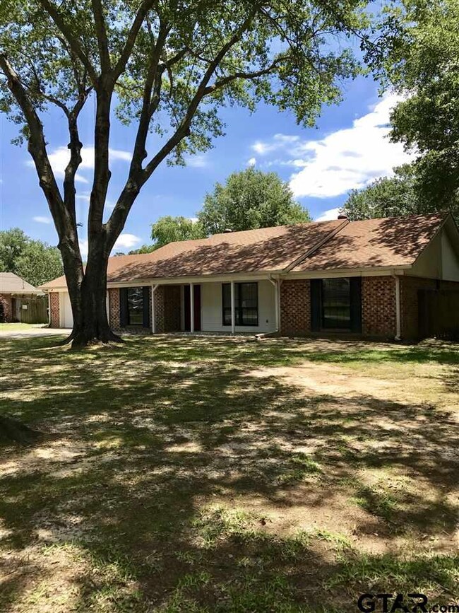 1725 1725 Angy Dr, Tyler, TX 75703 - photo 4