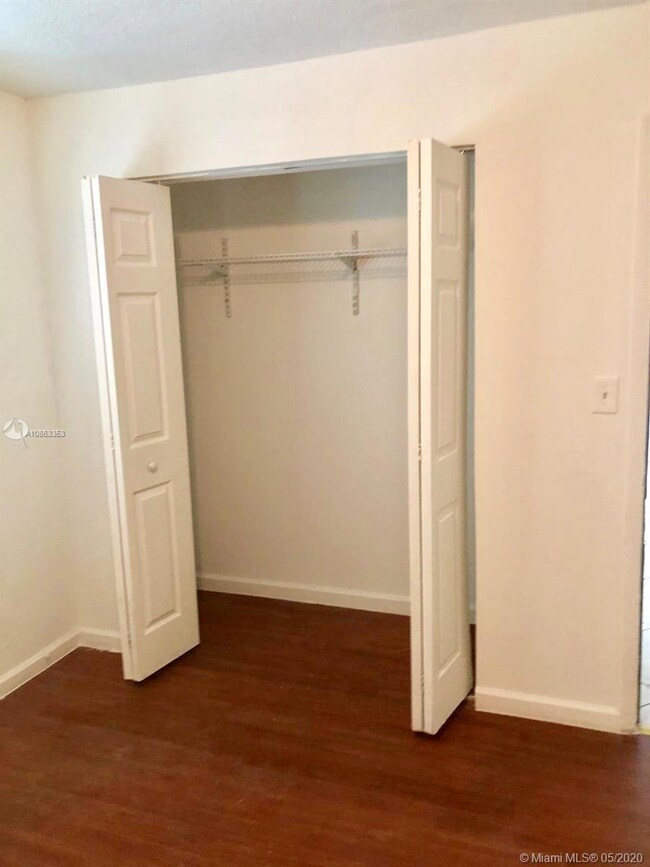 828 SW 2nd St unit 4, Miami, FL 33130 - photo 3