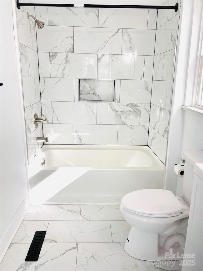 Modern Full Bathroom