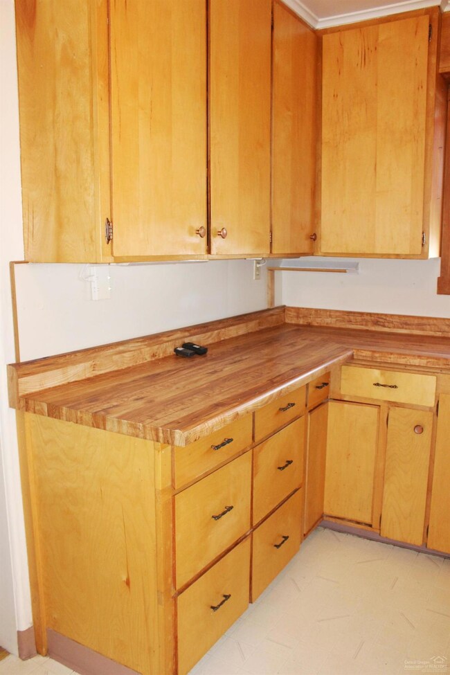 116 SW 3rd St, Redmond, OR 97756 - photo 5