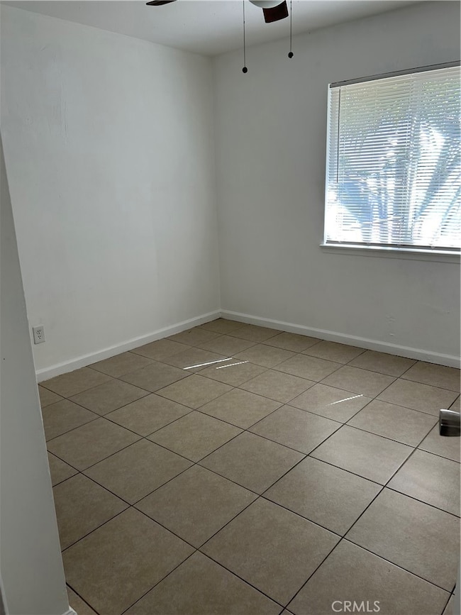 386 Sequoia St, San Bernardino, CA 92407 - photo 3