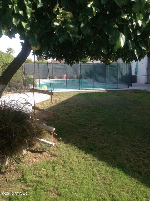 1830 E La Donna Dr Pool Backyard