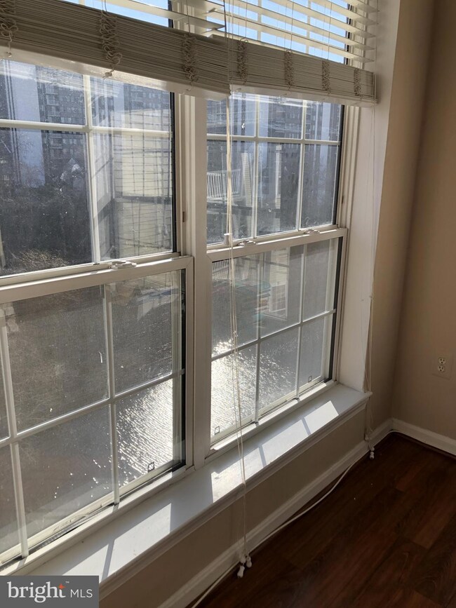 4550 Strutfield Ln unit 2417, Alexandria, VA 22311 - photo 6