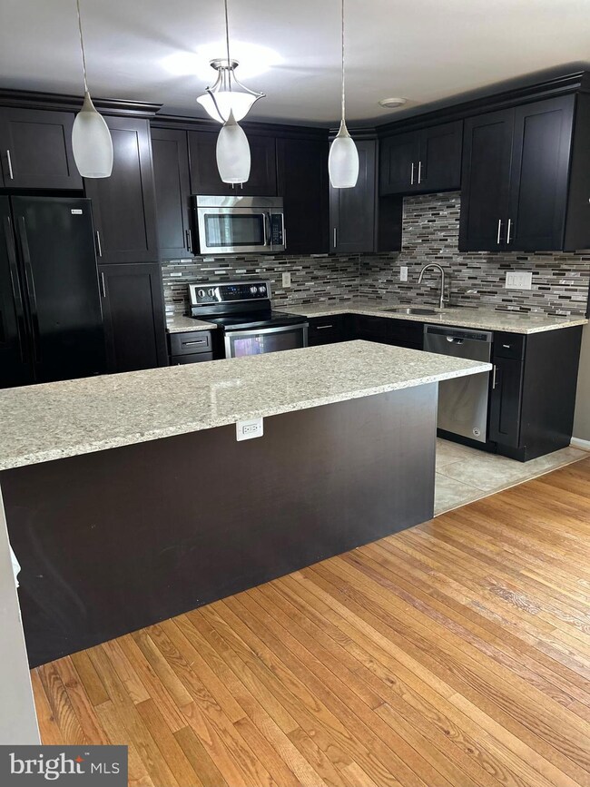 8905 91st Place, Lanham, MD 20706 - photo 5