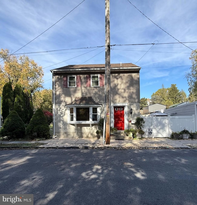 574 E Front St, Marietta, PA 17547 - photo 2