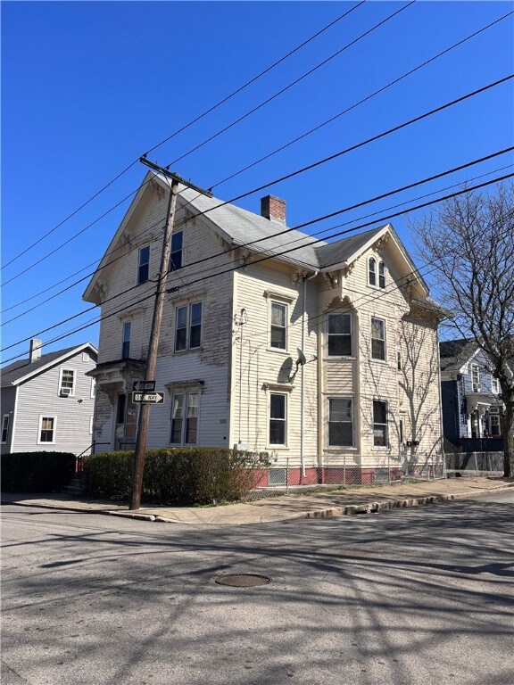 10 Brown St, Pawtucket, RI 02860 - photo 2