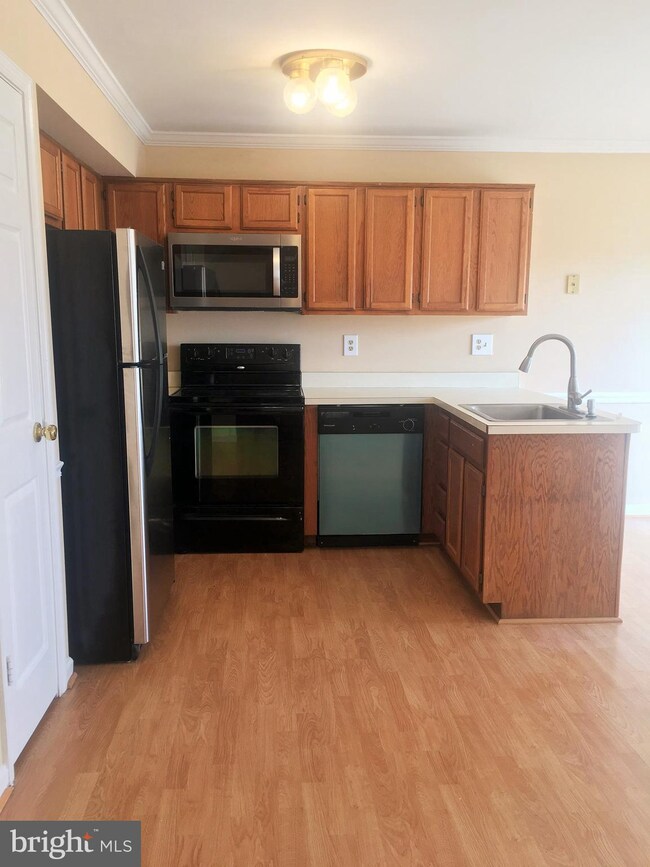 303 Knollwood Ct, Stafford, VA 22554 - photo 2