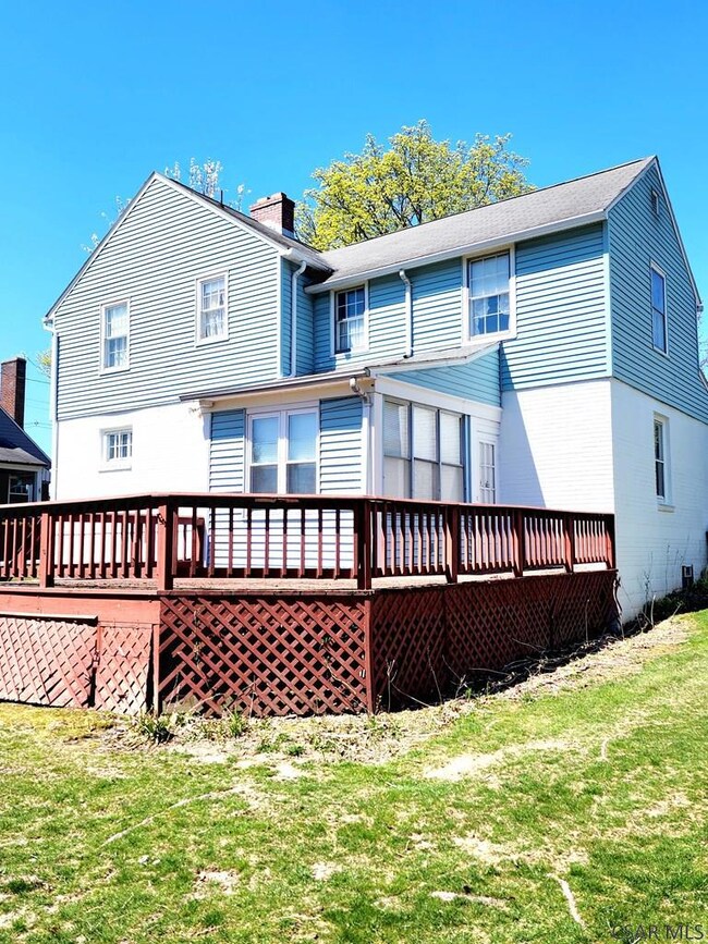 1719 Sunshine Ave, Johnstown, PA 15905 - photo 3