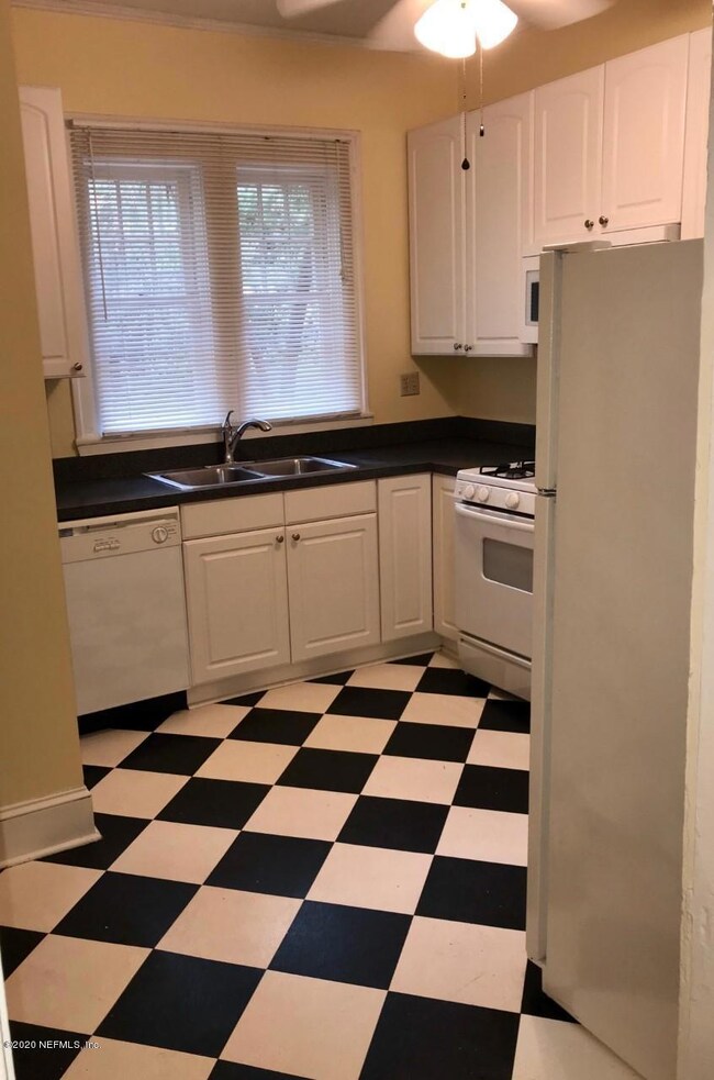 1517 Aberdeen St, Jacksonville, FL 32205 - photo 6