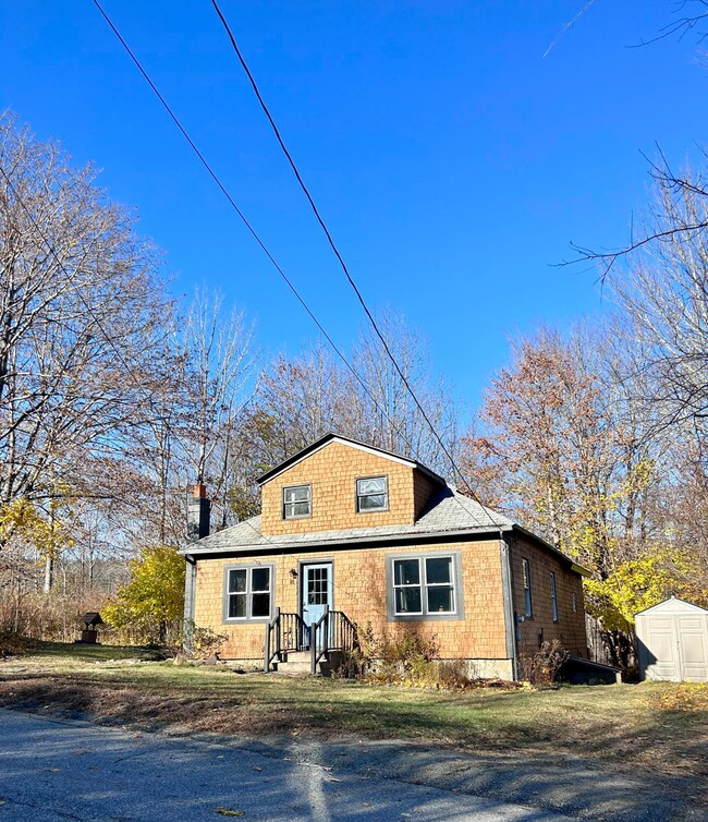 18 Grover Ave