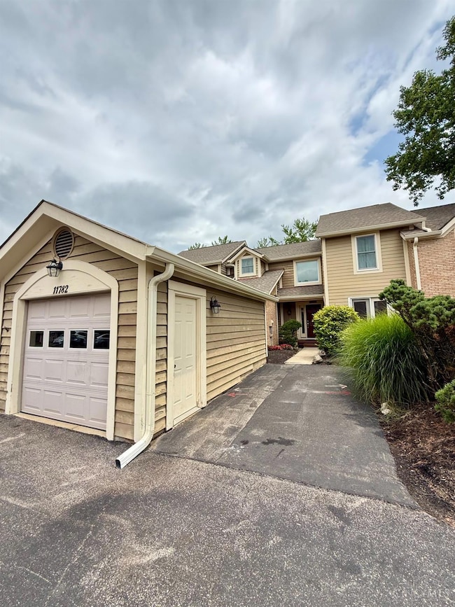 11782 Gable Glen Ln, Cincinnati, OH 45249 - photo 2