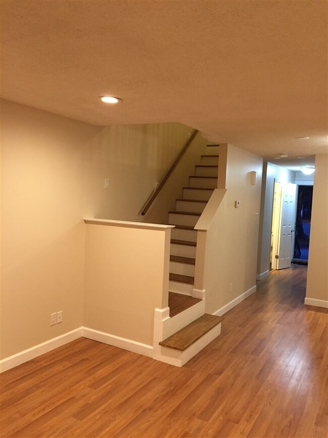 10 Kimberly Dr, Merrimack, NH 03054 - photo 4