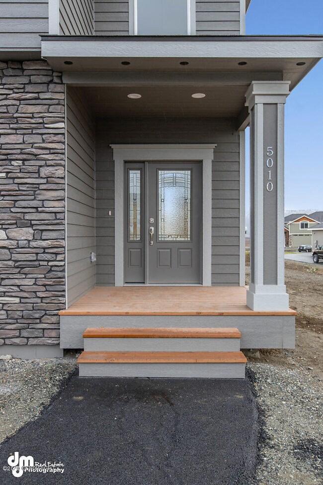 Exterior Front-ELKO9105-SMALL