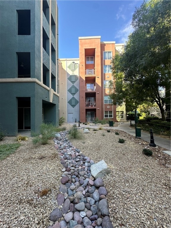 View of apartment building / complex