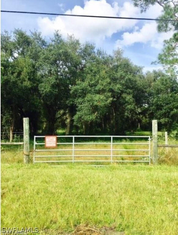 18821 Palm Beach Blvd, Alva, FL 33920 - photo 2